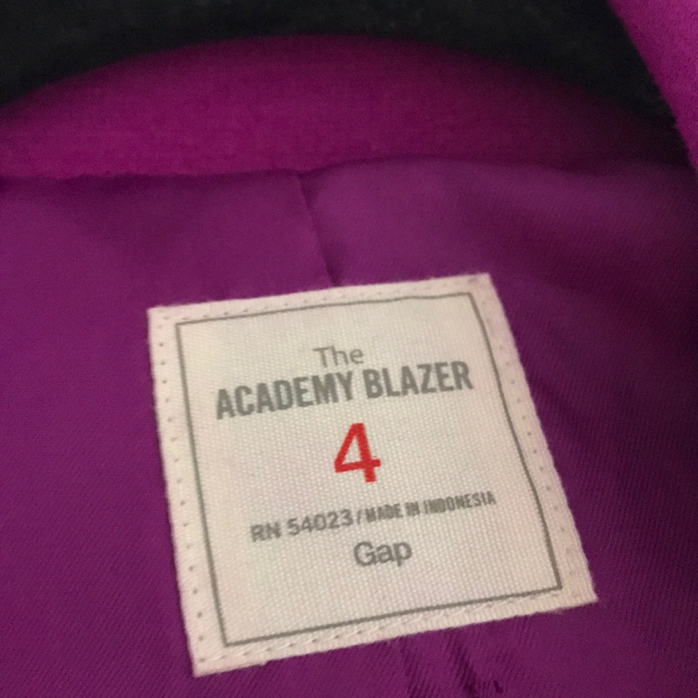 Blazer - Picture 4 of 4